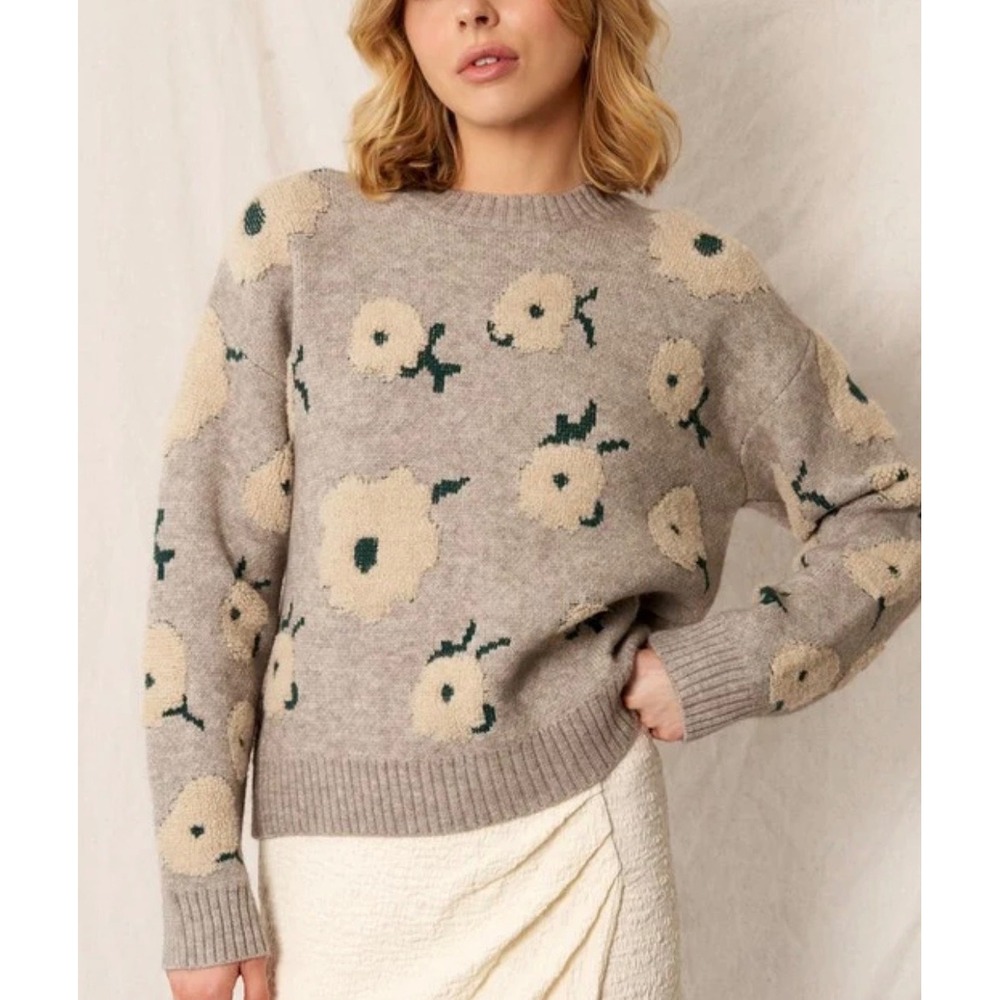 En Crème Sz L Texture Embroidered Chunky Floral Pullover Cozy Knit Sweater Fall